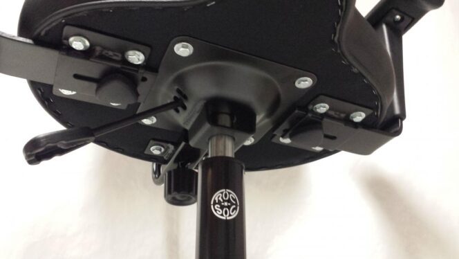 Roc-N-Soc Lunar Series Original Style "Vinyl Top" W/Arms W/Casters W/Back Throne - Image 2